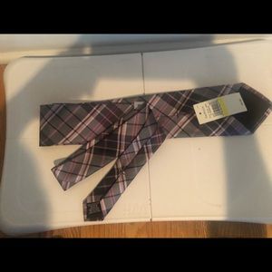 Van Heusen tie new with tag